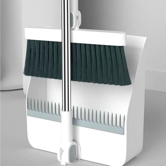 Broom Set - Picture 1 of 5